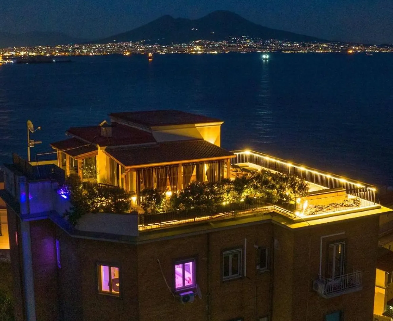 Suite Posillipo Naples 0*,
